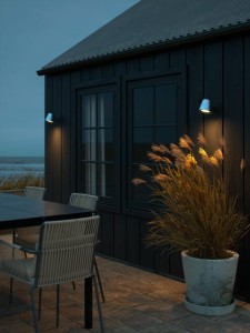 Lampa ścienna ALERIA Nordlux 1xGU10 35W Stal galwanizowana Ocynkowany zamontowana na zewnątrz nowoczesnego domu.