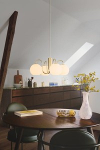 Lampa wisząca FRANCA Nordlux 4xE14 40W Metal Mosiądz w nowoczesnej kuchni.