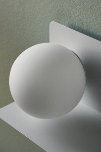 Lampa ścienna LILIBETH Nordlux 1xE14 25W Metal Biały na tle ściany.