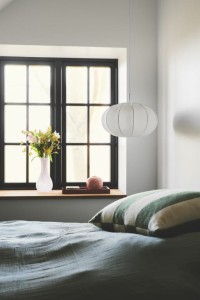 Lampa wisząca AERON Nordlux 1xE27 40W Tekstylia Biały w nowoczesnym wnętrzu.