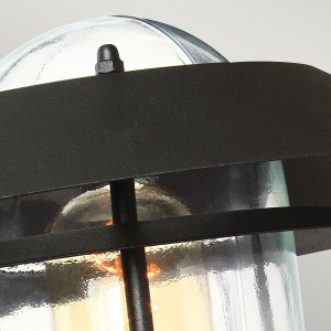 Kinkiet zewnętrzny z czujnikiem Elstead Lighting Helsingor HELSINGOR-PIR-BK IP44 1xE27 Stal Czarny, widok z bliska.