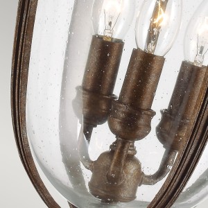 Lampa stropowa wisząca Elstead Lighting English Bridle FE-EB8-L-BRB z trzema żarówkami w metalowej obudowie.