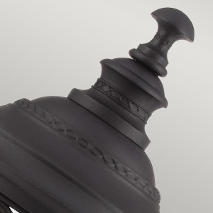 Latarnia ogrodowa Elstead Lighting English Bridle FE-EB3-L-BLK IP44 widok z bliska.