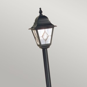 Latarnia ogrodowa Elstead Lighting Norfolk NR4-BLK IP43 1xE27 Aluminium Czarny na tle szarym.