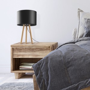 Lampka nocna TOKYO TK Lighting 1xE27 15W tkanina czarna na stoliku nocnym w sypialni.