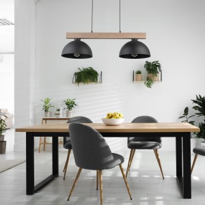 Lampa wisząca OSLO TK Lighting 2xE27 15W Metal Czarny nad stołem w nowoczesnej jadalni.