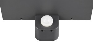 Lampa zewnętrzna Garonne Trio z czujnikiem ruchu.