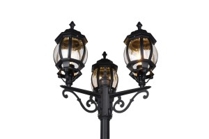 Lampa zewnętrzna Elvo Trio 3xE27 60W Czarny mat Aluminium - zbliżenie na trzy eleganckie klosze.
