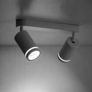 Lampa punktowa Jet TK Lighting 2xGU10 LED 10 W Metal Tworzywo sztuczne Biały zamontowana na suficie.