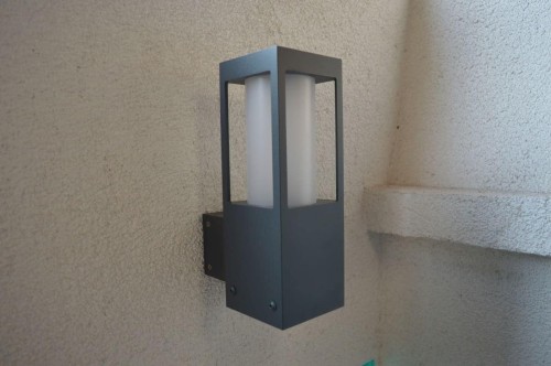 Lampa zewnętrzna kinkiet SQUER K Radex IP 44 1x18W E27 Metal/Poliwęglan Grafit