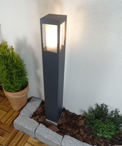 Lampa zewnętrzna słupek ogrodowy  SQUER 75 Radex IP 44 1x18W E27 Aluminium/Poliwęglan Srebrnoszary