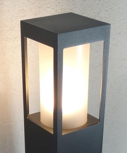 Lampa zewnętrzna słupek ogrodowy SQUER 30 Radex IP 44 1x18W E27 Aluminium/Poliwęglan Srebrnoszary