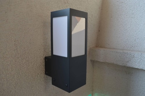 Lampa zewnętrzna kinkiet ARKAD Radex IP 44 1x18W E27 Poliwęglan Srebrnoszary