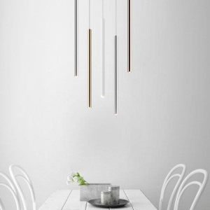 Lampa wisząca Zuma Loya LED 5W Srebrny nad stołem.