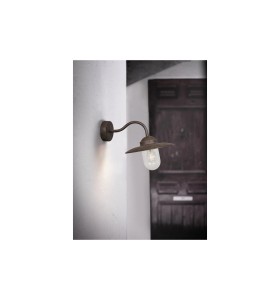 Lampa Ścienna Nordlux E27 60W Rdzawy zamontowana na zewnątrz domu.