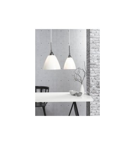 Dwie wiszące lampy Nordlux E27 60W nad białym stołem.