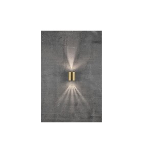 Lampa Ścienna Nordlux LED Mosiądz zamontowana na szarej ścianie.