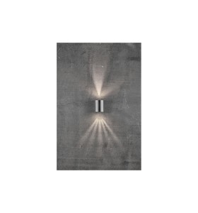 Lampa Ścienna Nordlux LED Stal nierdzewna zamontowana na szarej ścianie.