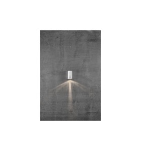 Lampa Ścienna Nordlux LED Metal Srebrny na betonowej ścianie.