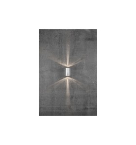 Lampa Ścienna Nordlux LED Metal Srebrny zamontowana na szarej ścianie, świecąca w górę i w dół.