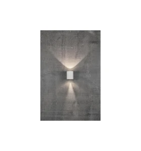 Lampa Ścienna Nordlux LED Aluminium Biały na betonowej ścianie.