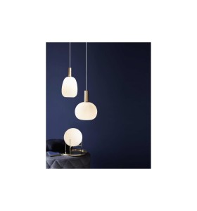 Lampa Wisząca Nordlux E27 60W Czarny/Mosiądz nad stolikiem.