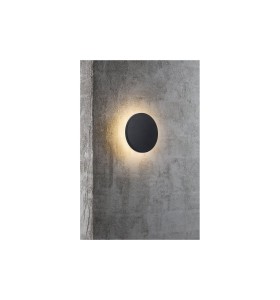 Lampa Ścienna Nordlux LED Aluminium Czarny zamontowana na betonowej ścianie.