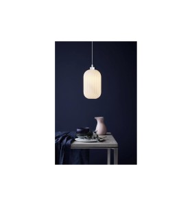 Lampa Wisząca Nordlux E27 40W nad stołem.