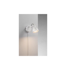 Lampa ścienna Kinkiet Nordlux GU10 35W Metal Biały zamontowana na ścianie.