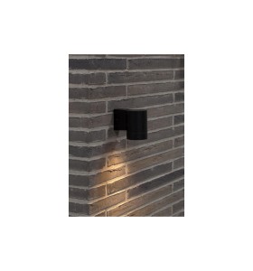 Lampa Ścienna Nordlux GU10 35W Metal Czarny na ceglanej ścianie.