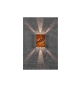 Lampa Ścienna Nordlux LED Metal Corten zamontowana na szarej ścianie.
