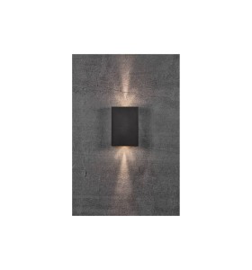 Lampa Ścienna Nordlux LED Aluminium Czarny włączona na szarej ścianie.