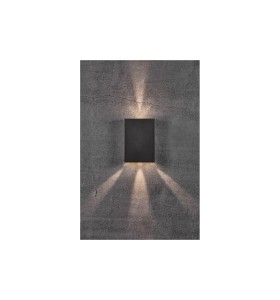 Lampa Ścienna Nordlux LED Aluminium Czarny na szarej ścianie emitująca światło.