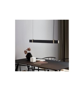 Lampa Wisząca Nordlux LED Metal Czarny nad stołem w nowoczesnym wnętrzu.