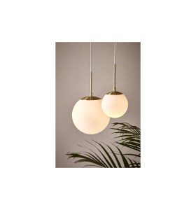 Lampa Wisząca Nordlux E27 25W Mosiądz, dwie kuliste żarówki na tle beżowej ściany.