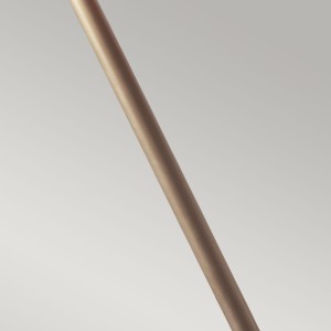 Lampa stojąca Provence Elstead Lighting w kolorze stali mosiężnej.