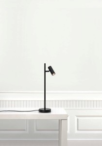 Lampa Stołowa Nordlux LED Metal Czarny na biurku.