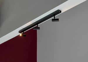 Lampa Sufitowa Spot Nordlux LED Metal Czarny zamontowana na suficie.