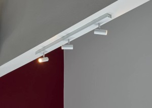 Lampa Sufitowa Spot Nordlux LED Metal Biały zamontowana na suficie.