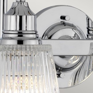 Lampa ścienna kinkiet Addison Elstead Lighting ze stali i szkła żebrowanego.