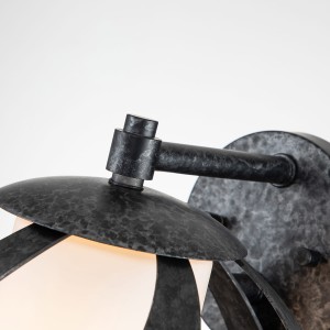 Lampa ścienna kinkiet Blacksmith Elstead Lighting 1xE27 60W Stal, Trawione szkło opalowe Postarzana czerń z bliska