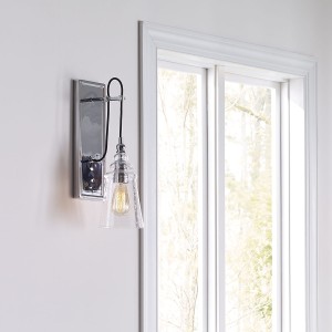 Lampa ścienna kinkiet Loras Elstead Lighting w chromowanej stali i szkle z bąbelkami powietrza.