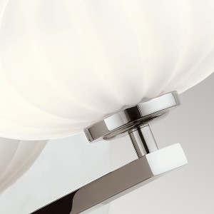 Lampa ścienna kinkiet Pim Elstead Lighting, stal polerowany chrom, szkło opalowe.
