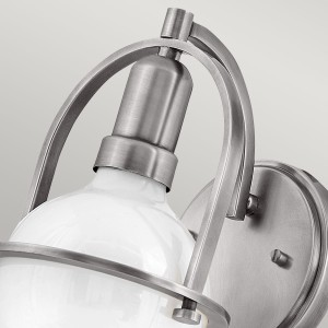 Lampa ścienna kinkiet Somerset Elstead Lighting stal, szkło opalowe.