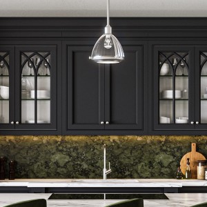 Lampa wisząca Elroy Elstead Lighting w nowoczesnej kuchni.