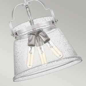 Lampa wisząca Wimberley Elstead Lighting z kloszem ze szkła i bąbelkami powietrza.
