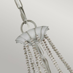 Lampa wisząca Maryville Elstead Lighting z koralikami drewnianymi w wyblakłym szarym kolorze.