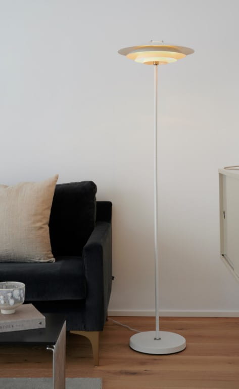 Lampa podłogowa BRETAGNE Nordlux w nowoczesnym wnętrzu.