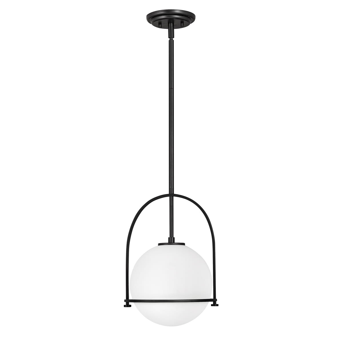 Lampa wisząca Somerset Elstead Lighting z opalowym szkłem i czarną stalową konstrukcją.